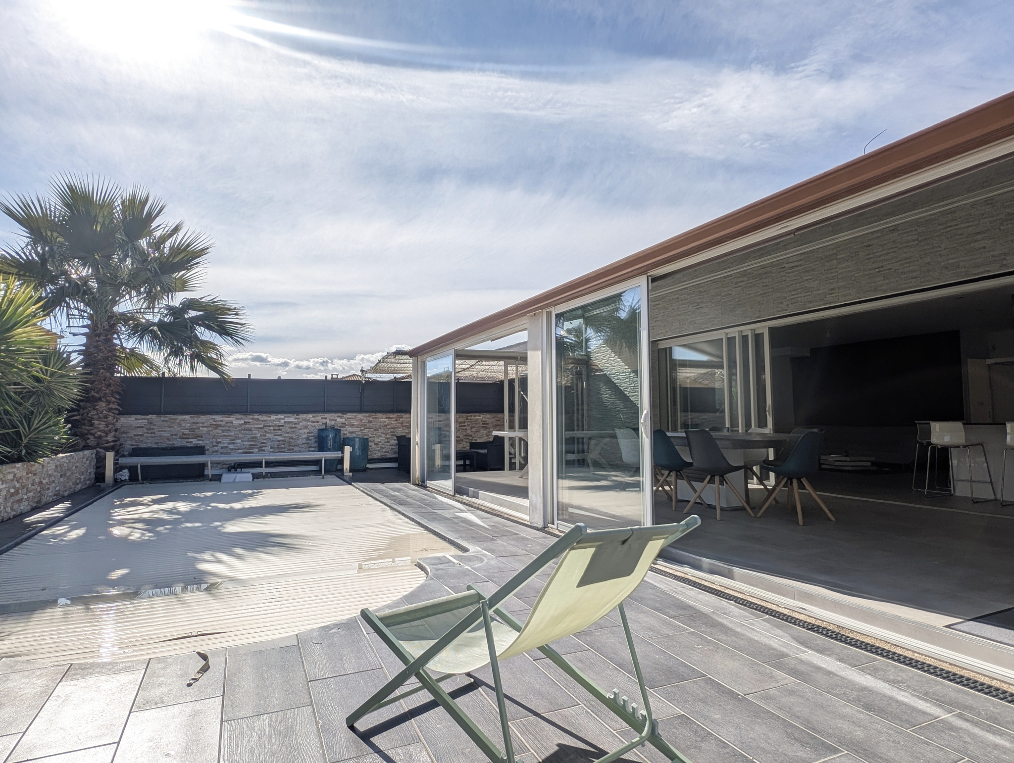 VILLA FAMILIALE 4 CHAMBRES AVEC PISCINE ET GARAGE GIGEAN